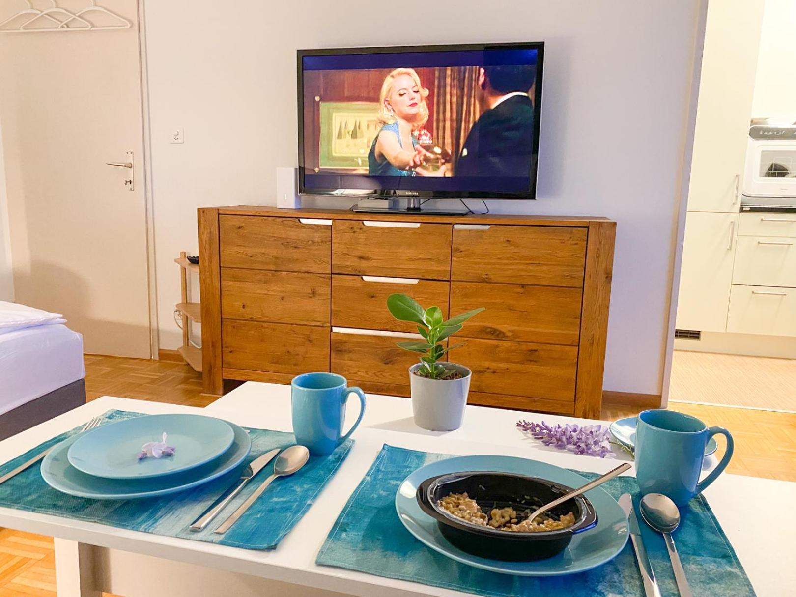 Special Blue Tiger Apartment Basel, Messe Kleinbasel 10-Star Esterno foto
